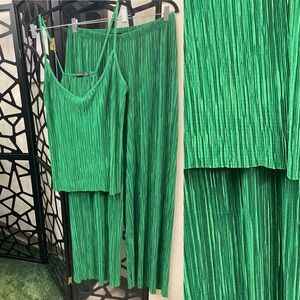 Boohoo Vibrant Green Pants Set
